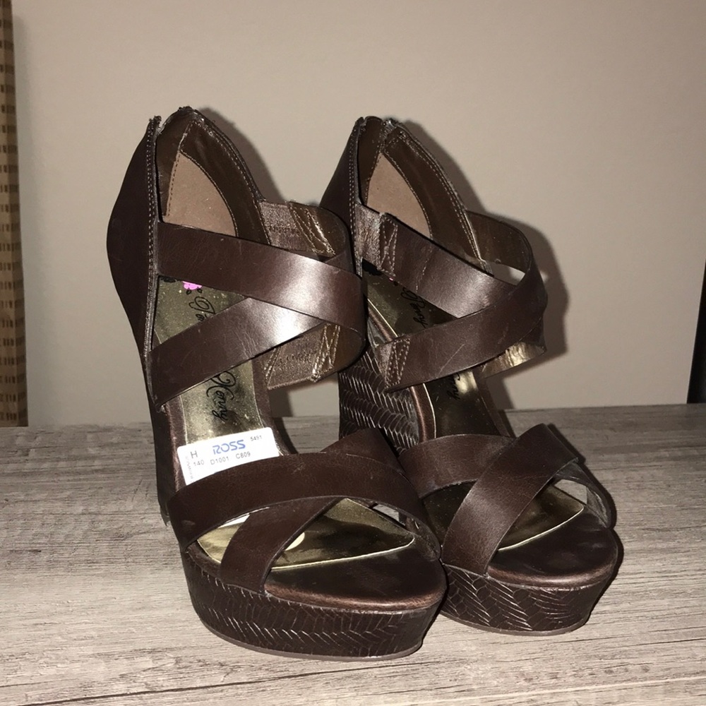 Espresso brown strappy wedges